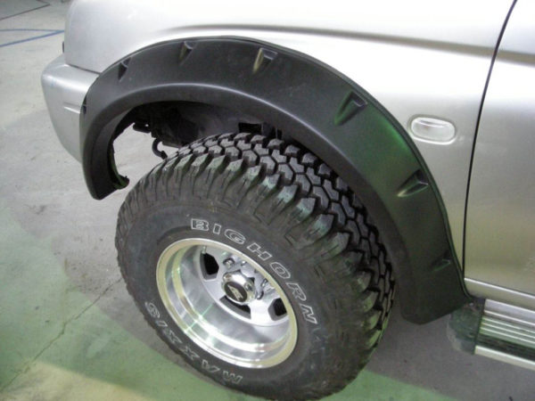 Wide fender flares, wheel arches, pocket style for MITSUBISHI L200 1996–2005 single & extra cab - Image 9